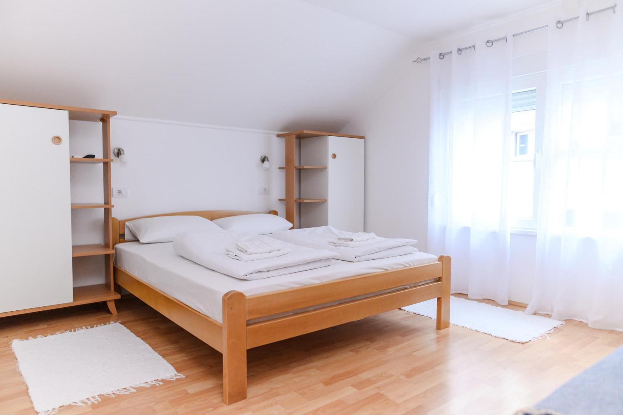Apartmani Zvirac Soko Banja Bagian luar foto
